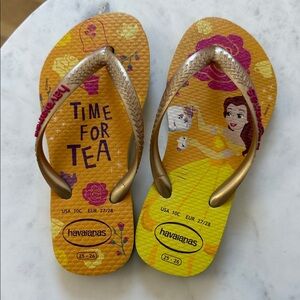 Havaianas Belle 'Time For Tea' Flip Flops - Yellow & Gold with Purple Accents
